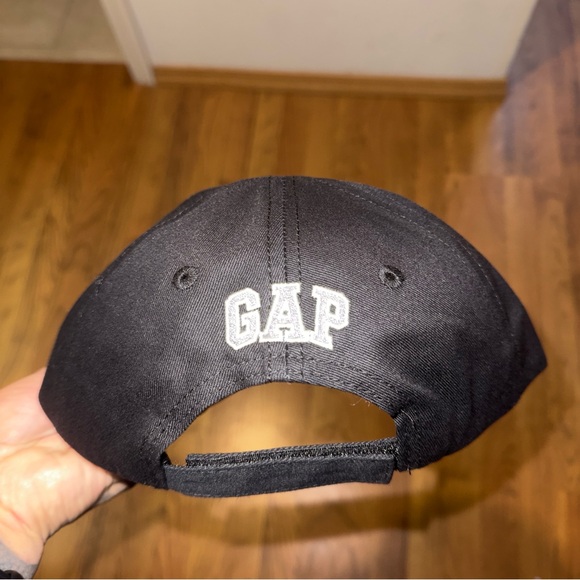 Gap flame black and grey hat - Picture 3 of 7